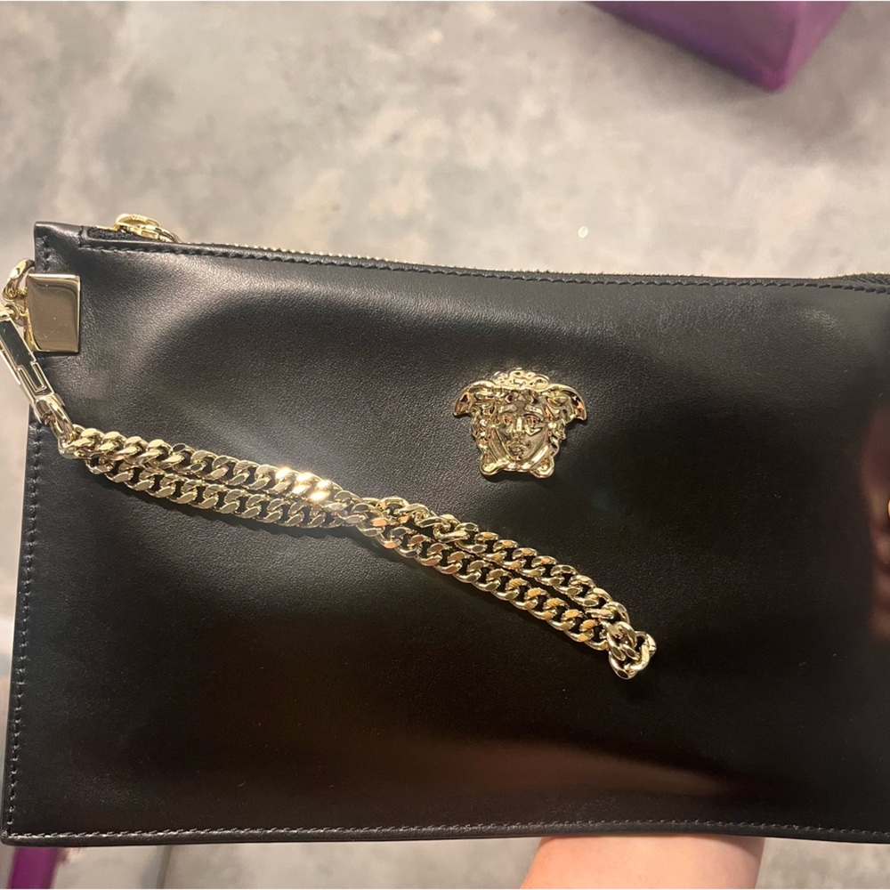 🌟 gold medusa calf leather VERSACE clutch